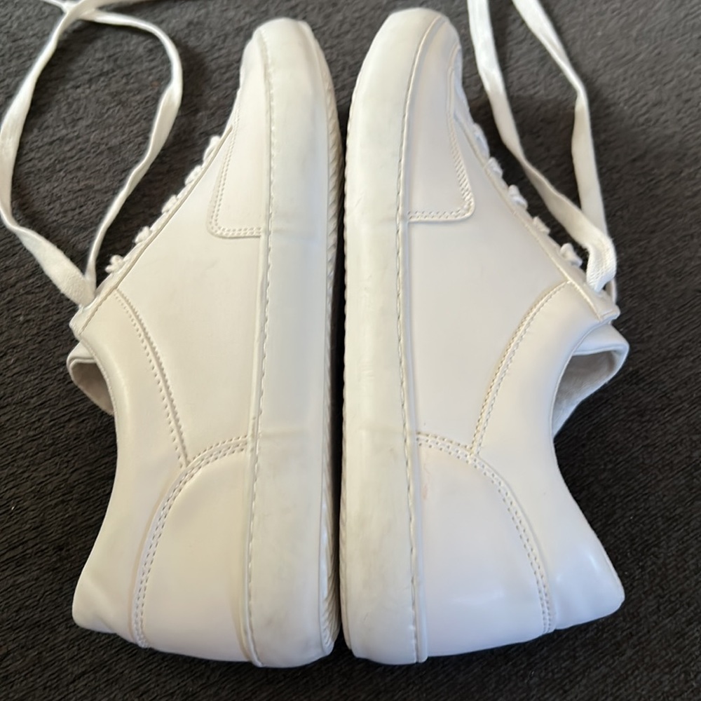 NWOT Womens Banana Republic Perforated Sneakers - Picture 9 of 11